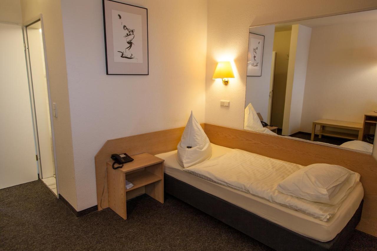 Hotel Moerser Hof Buitenkant foto
